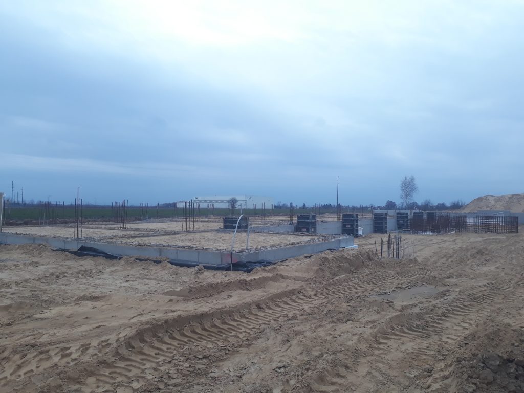 March 2019. The foundation is ready Marzec 2019. Fundament juz gotowy