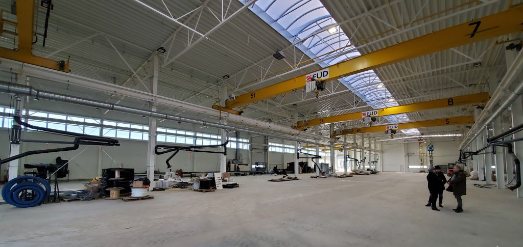 Ready floor, ready hall. We can start work! Grudzień 2019. Montaz szrutowni i komory lakierniczej.